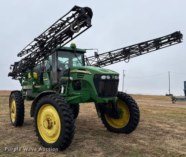 Image of John Deere 4720 equipment image 3