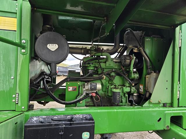 Image of John Deere 4895 equipment image 3