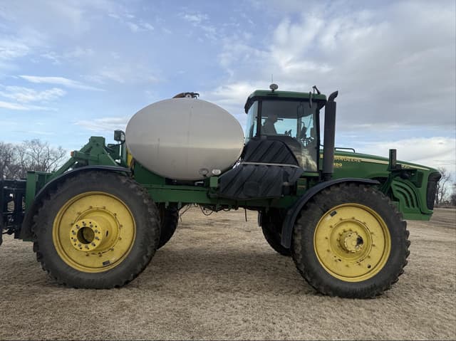 Image of John Deere 4920 equipment image 3