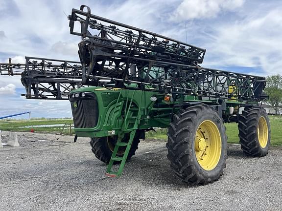 Image of John Deere 4920 equipment image 1