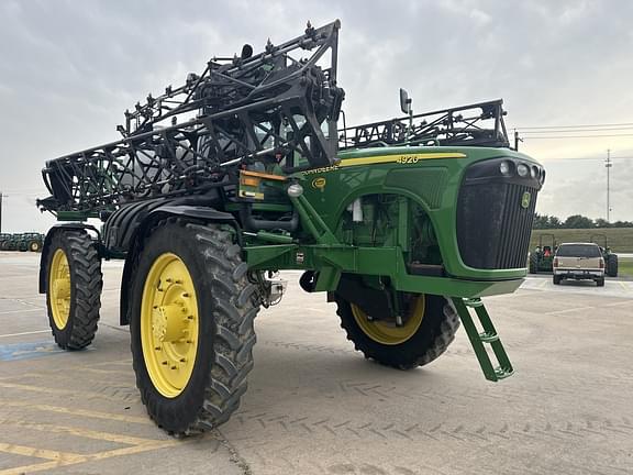 Image of John Deere 4920 equipment image 1