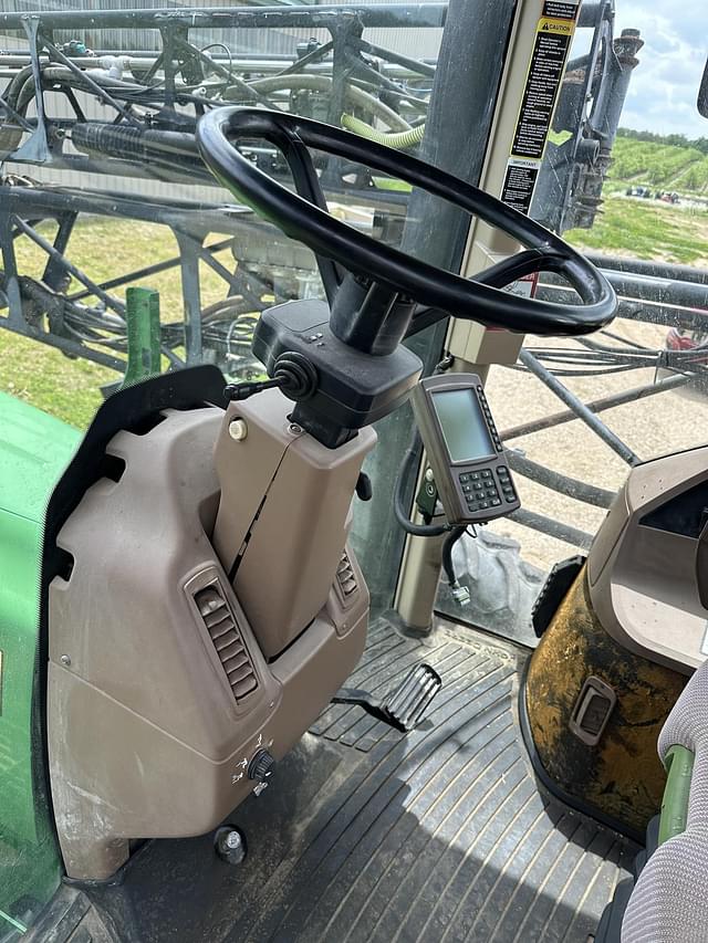 Image of John Deere 4920 equipment image 4