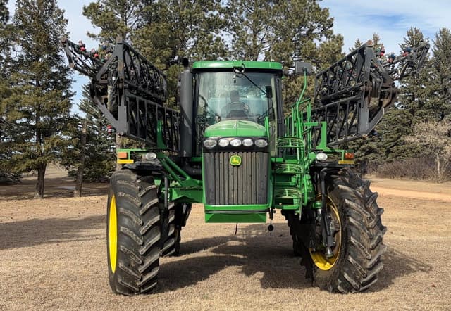 Image of John Deere 4920 equipment image 2