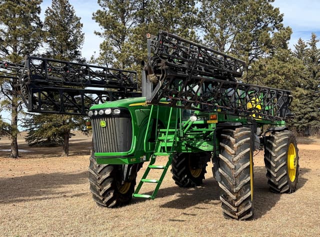 Image of John Deere 4920 equipment image 1