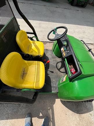 Image of John Deere Gator 4X2 equipment image 4