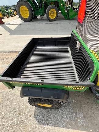 Image of John Deere Gator 4X2 equipment image 3