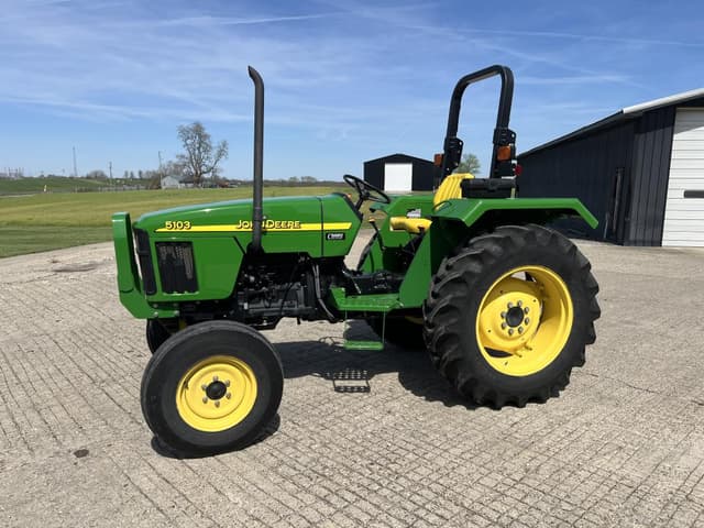 Image of John Deere 5103 equipment image 1