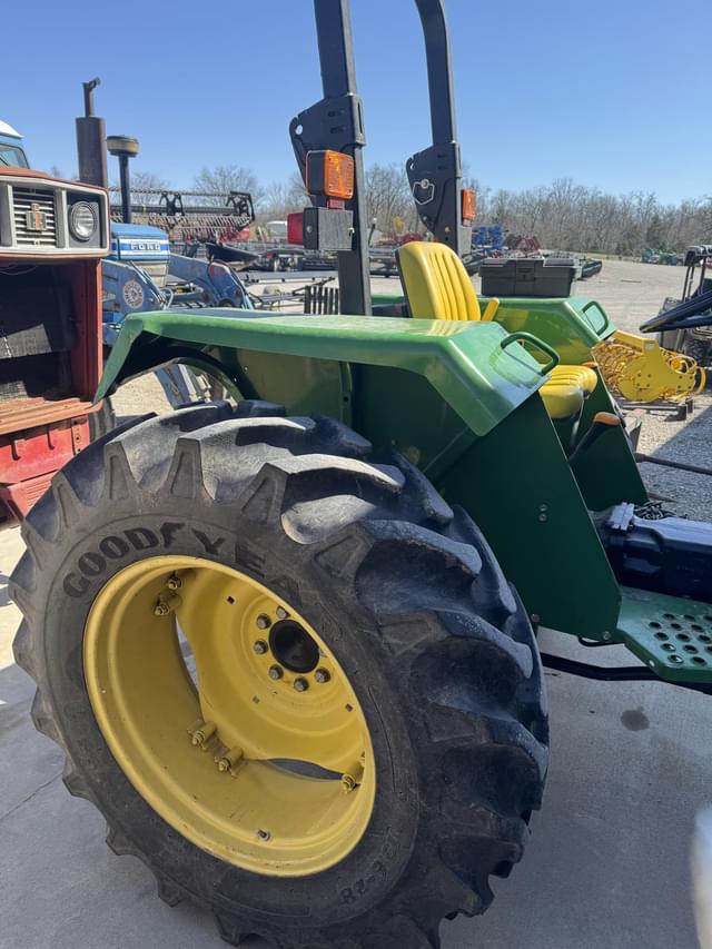 Image of John Deere 5103 equipment image 4