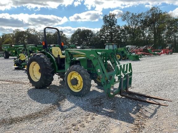 Image of John Deere 5105 equipment image 3