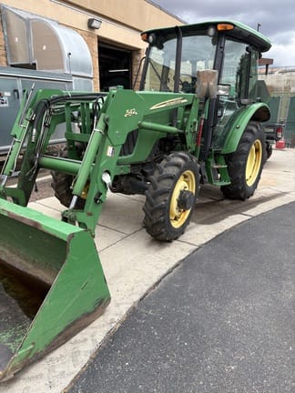 2005 John Deere 5225 Equipment Image0