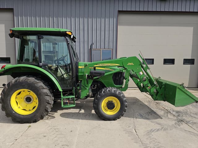 Image of John Deere 5225 equipment image 1