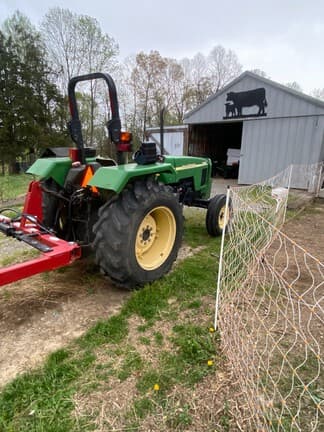 Image of John Deere 5303 equipment image 2
