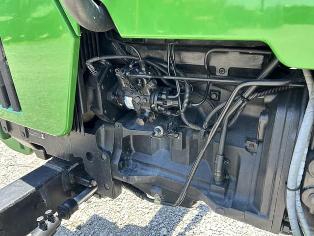 Image of John Deere 5303 equipment image 3