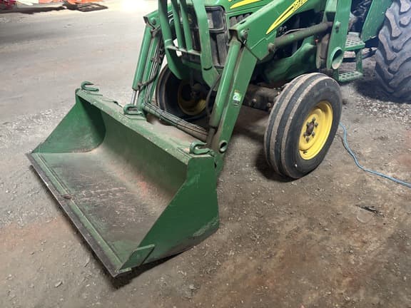 Image of John Deere 5303 equipment image 4