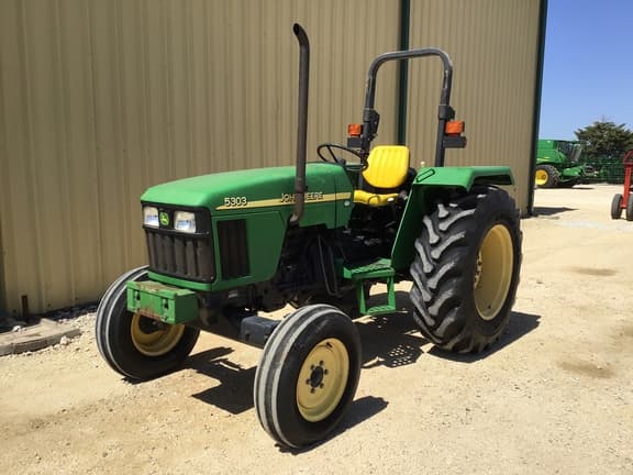 Image of John Deere 5303 equipment image 1