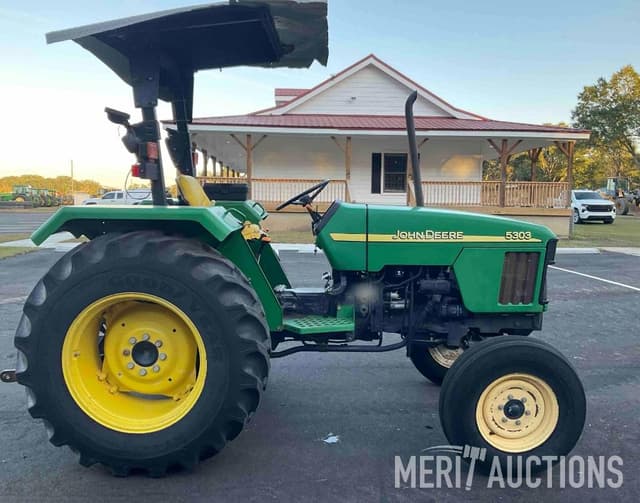 Image of John Deere 5303 equipment image 3