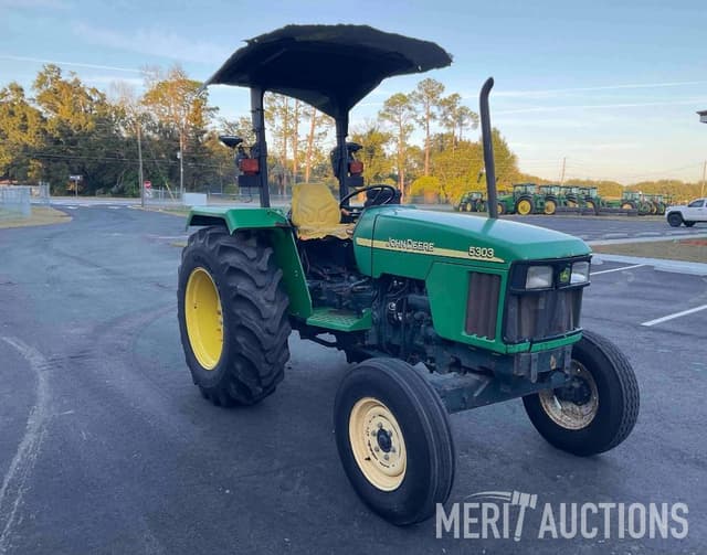 Image of John Deere 5303 equipment image 2