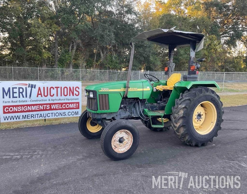 2005 John Deere 5303 Equipment Image0