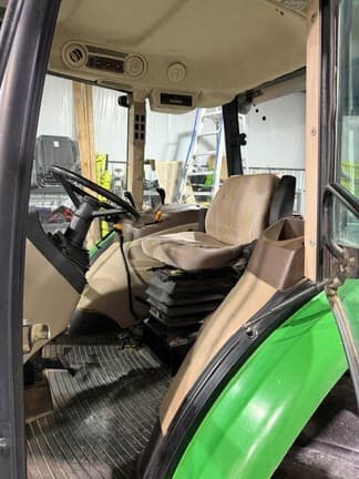 Image of John Deere 5325 equipment image 2