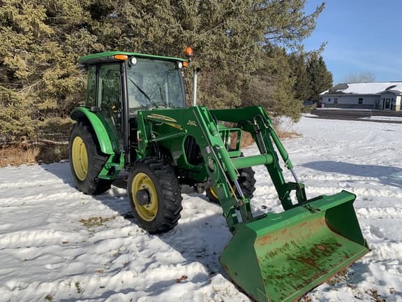 Image of John Deere 5325 equipment image 4