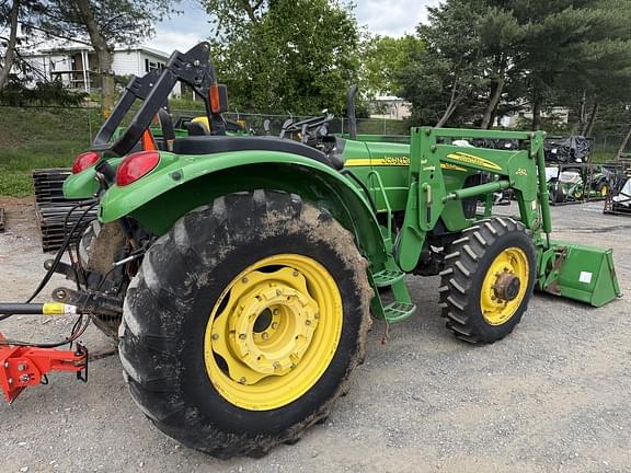 Image of John Deere 5325 equipment image 3