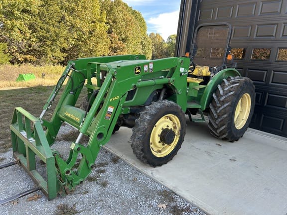 2005 John Deere 5325 Equipment Image0