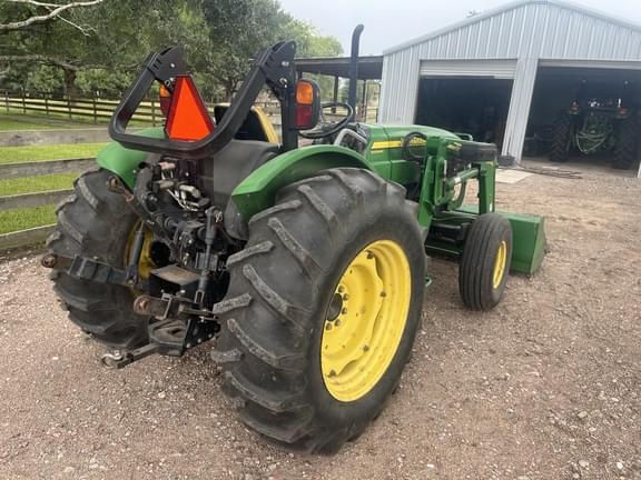 Image of John Deere 5325 equipment image 3