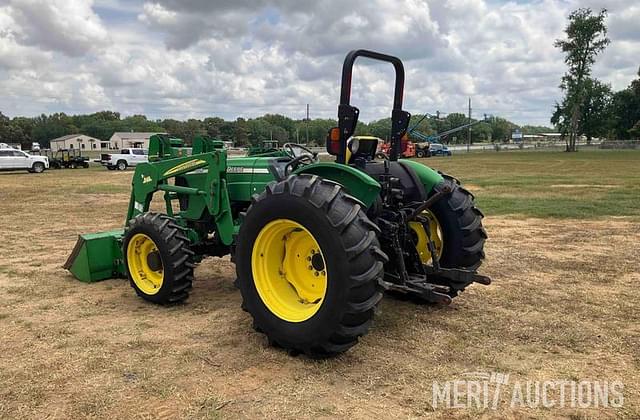Image of John Deere 5325 equipment image 3