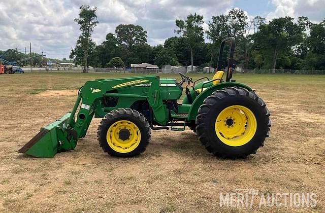 Image of John Deere 5325 equipment image 2