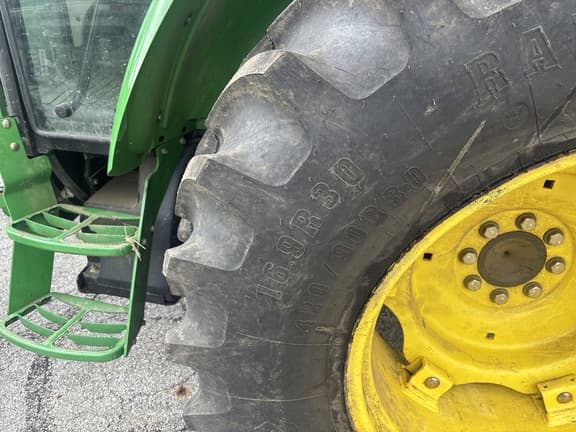 Image of John Deere 5420 equipment image 3