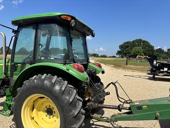 Image of John Deere 5425 equipment image 4