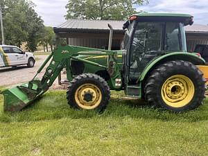 2005 John Deere 5425 Image