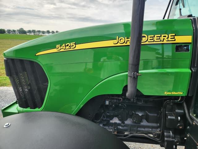 Image of John Deere 5425 equipment image 3