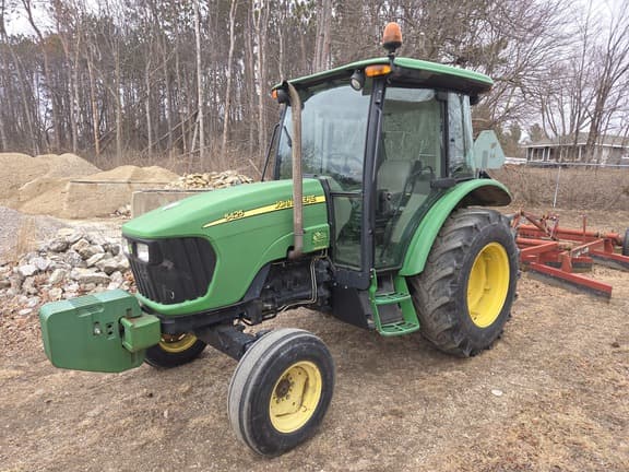 Image of John Deere 5425 Primary image