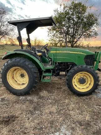 Image of John Deere 5425 equipment image 1