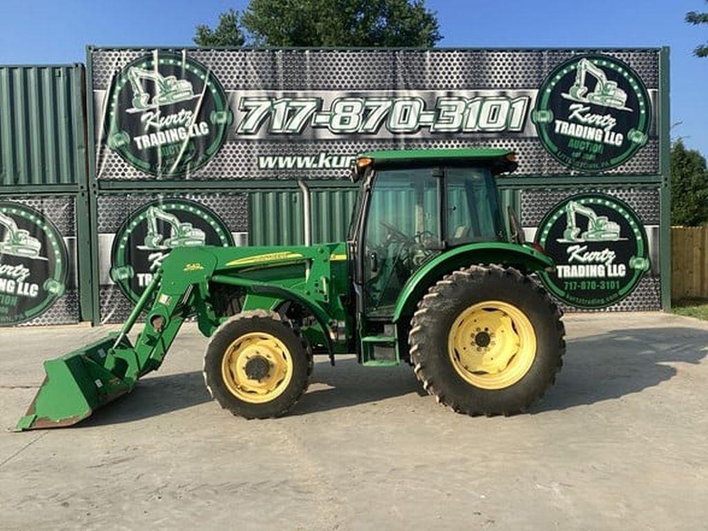 Image of John Deere 5425 Primary image