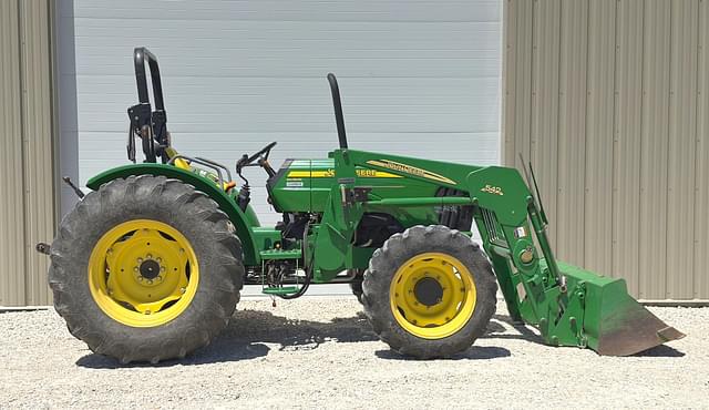 Image of John Deere 5425 equipment image 3