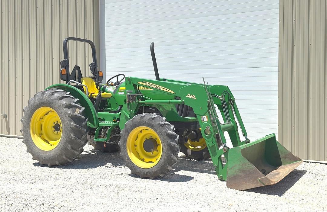 Image of John Deere 5425 Primary image