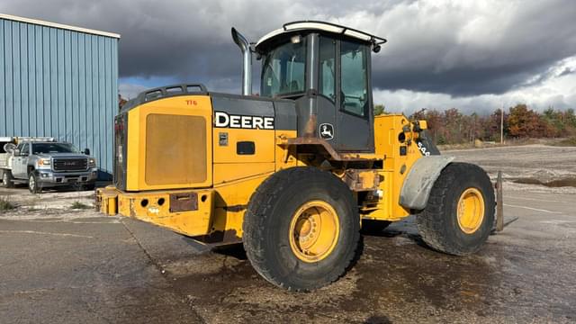 Image of John Deere 544J equipment image 4