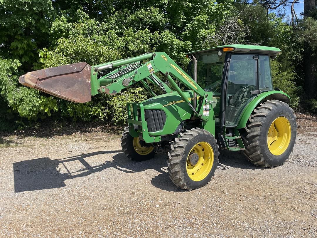 Image of John Deere 5525 Primary image