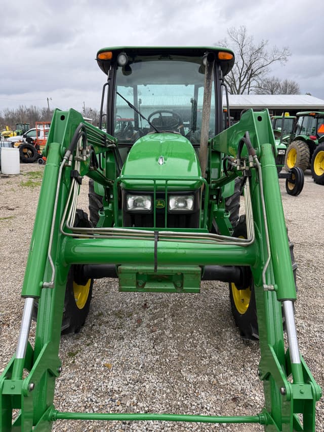Image of John Deere 5525 equipment image 2