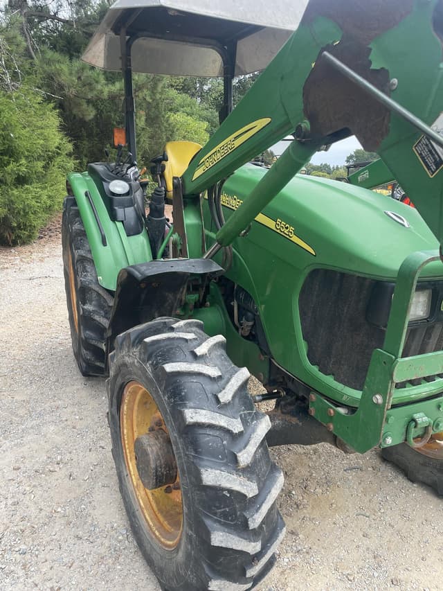 Image of John Deere 5525 equipment image 4