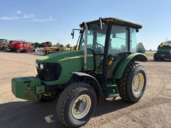 Image of John Deere 5525 equipment image 3
