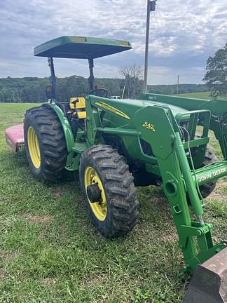 Image of John Deere 5525 equipment image 2