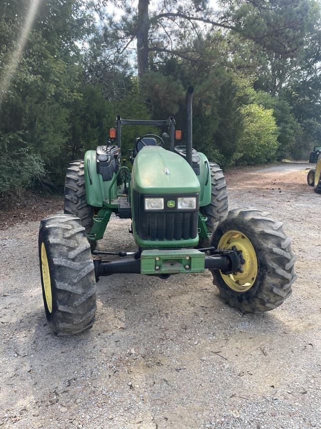 Image of John Deere 5525 equipment image 3