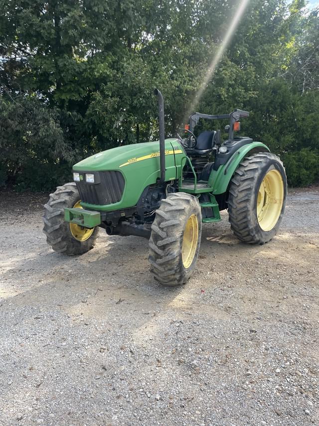 Image of John Deere 5525 equipment image 1