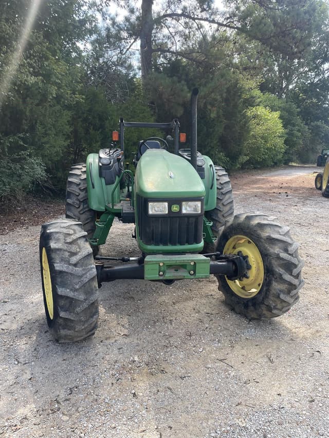 Image of John Deere 5525 equipment image 3