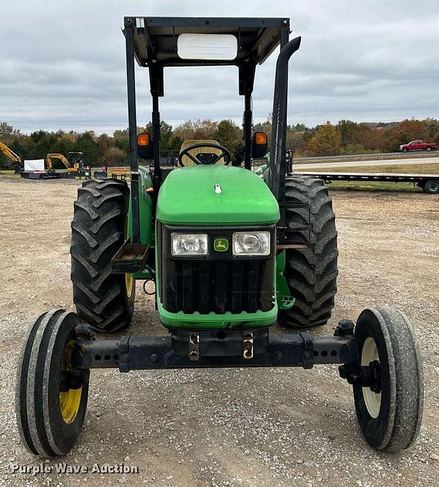 Image of John Deere 5525 equipment image 1