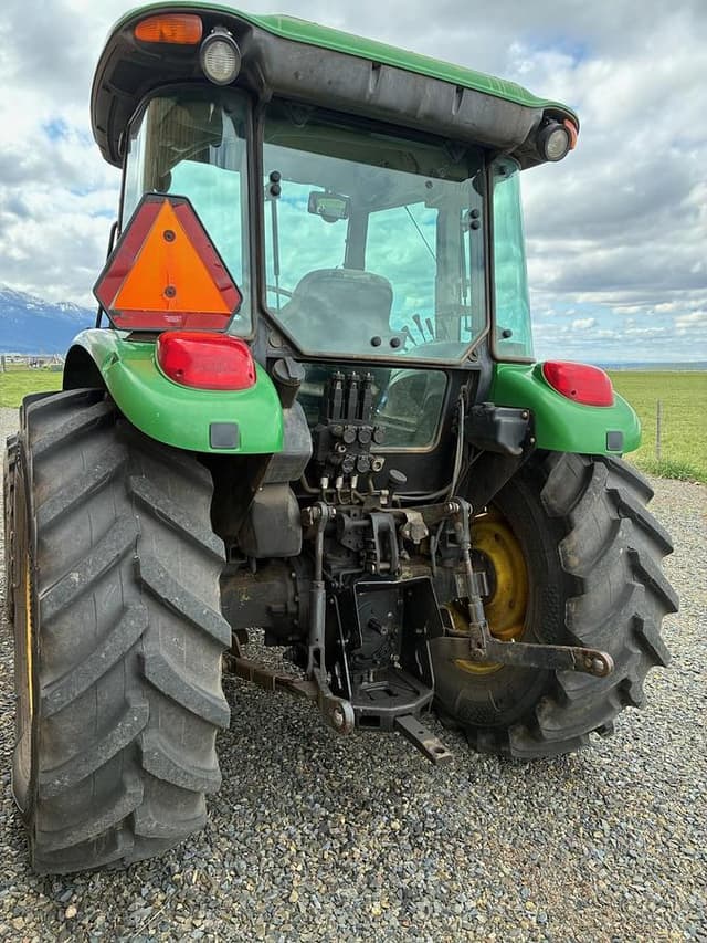 Image of John Deere 5525 equipment image 2