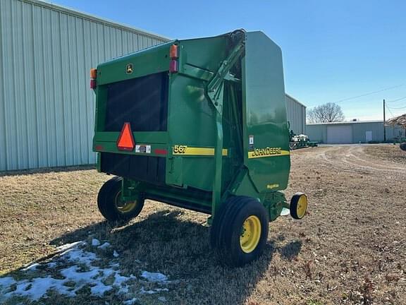 Image of John Deere 567 MegaWide equipment image 4